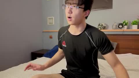 Snapshot of dianinav chatting on 02-12-26, 12:11 Adam online show from 02-12-26, 12:11