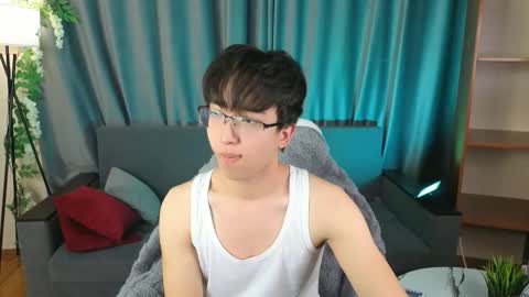 Snapshot of dianinav chatting on 02-19-26, 08:10 Adam online show from 02-19-26, 08:10