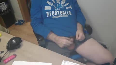 Snapshot of diche1134 chatting on 12-04-25, 07:28 Running Bear online show from 12-04-25, 07:28