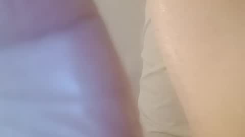 dickielee306251 online show from 11-09-25, 04:00