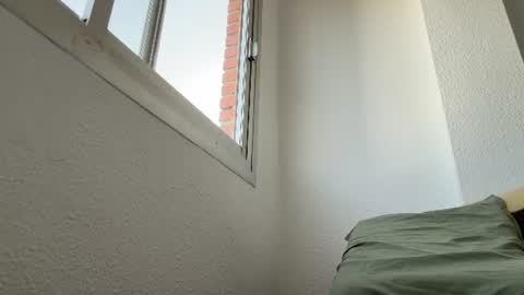 Im Julian  all cum shot videos here    online show from 06-18-26, 05:39