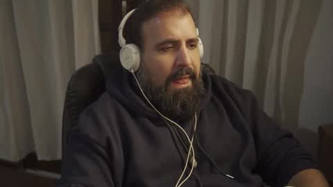 Snapshot of dicristalino chatting on 04-27-26, 01:14 Cristian Dipolino online show from 04-27-26, 01:14