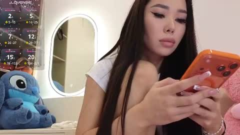 Snapshot of didilove_ chatting on 07-28-26, 05:56 Liya online show from 07-28-26, 05:56