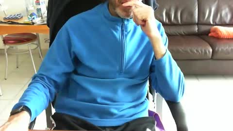 didonc from france..... online show from 03-31-26, 08:15