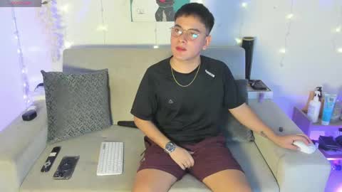 Snapshot of diegorobles30 chatting on 06-02-26, 01:02 Diego Robles online show from 06-02-26, 01:02