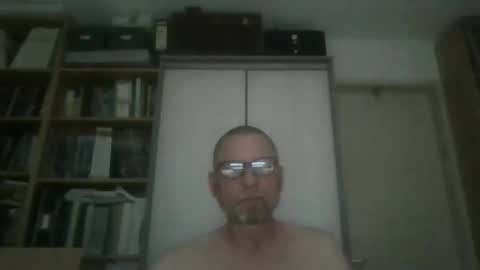 Snapshot of dierenfeld chatting on 04-21-26, 01:42 dierenfeld online show from 04-21-26, 01:42