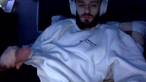 Snapshot of digbicknik chatting on 02-05-25, 08:32 digbicknik online show from 02-05-25, 08:32