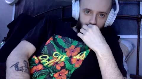 Snapshot of digbicknik chatting on 02-06-25, 07:02 digbicknik online show from 02-06-25, 07:02