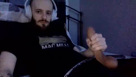 Snapshot of digbicknik chatting on 02-06-25, 11:58 digbicknik online show from 02-06-25, 11:58