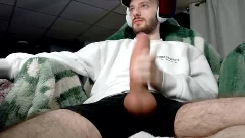 Snapshot of digbicknik chatting on 09-24-25, 01:53 digbicknik online show from 09-24-25, 01:53