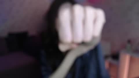 Hi im Alice 3 Im usualy online 03-10 or 17-21 UTC0 online show from 12-16-25, 01:43