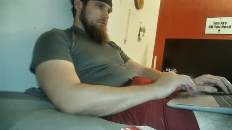 Snapshot of dikdowndaddy chatting on 01-03-25, 06:11 Daddy online show from 01-03-25, 06:11