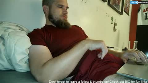 Snapshot of dikdowndaddy chatting on 06-27-26, 12:10 Daddy online show from 06-27-26, 12:10