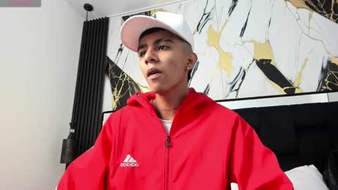 dikey_18 online show from 01-11-25, 07:49