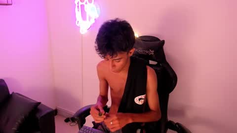 dikey_18 online show from 10-03-25, 12:35