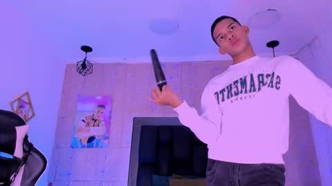 Snapshot of dilam_alfonzo chatting on 09-12-25, 04:07 Dilan online show from 09-12-25, 04:07