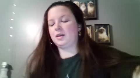 Snapshot of dilis1419 chatting on 02-22-26, 04:35 DILIS online show from 02-22-26, 04:35