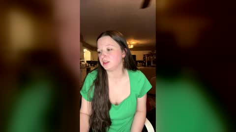 Snapshot of dilis1419 chatting on 04-08-26, 01:38 DILIS online show from 04-08-26, 01:38
