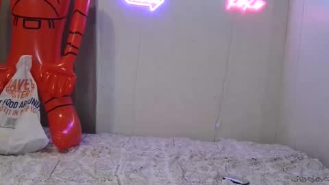 Sofie online show from 02-20-26, 03:25