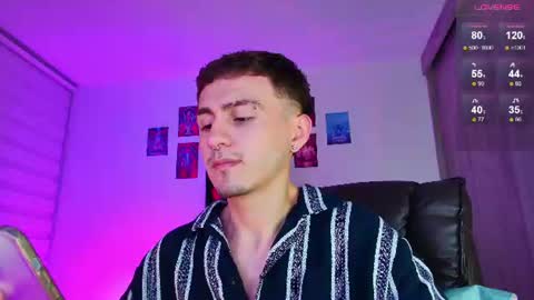 Julian Independent Model online show from 06-19-26, 12:04