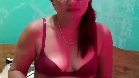 Snapshot of dimple_42 chatting on 01-23-25, 01:08 Dimple online show from 01-23-25, 01:08