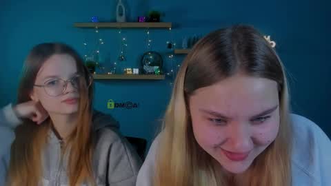 Snapshot of dina_bloom chatting on 12-23-25, 09:40 dina_bloom online show from 12-23-25, 09:40