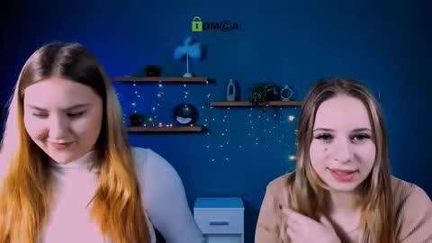 Snapshot of dina_bloom chatting on 01-15-26, 09:36 dina_bloom online show from 01-15-26, 09:36