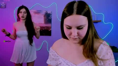 dina_bloom online show from 04-19-26, 07:05