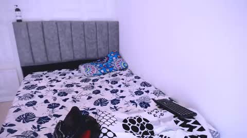 DINA online show from 02-12-25, 05:37