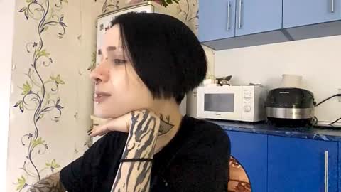Cate online show from 10-17-25, 08:11