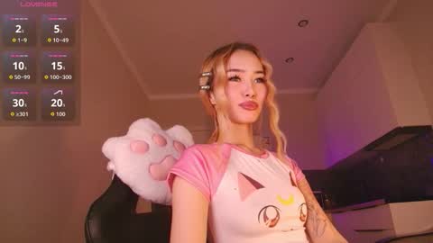 Reina online show from 02-09-26, 02:21