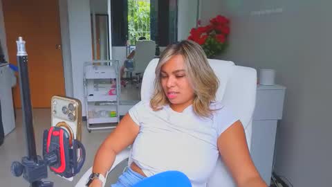 diosadeluniverso_ online show from 04-10-26, 06:23