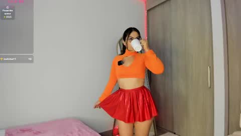 Snapshot of diosaisis888 chatting on 07-24-26, 07:01 Diosa Isis online show from 07-24-26, 07:01