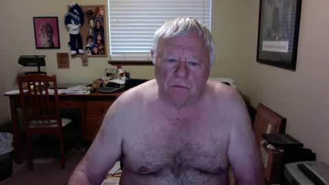 dirtrider195080438 online show from 05-19-26, 03:13