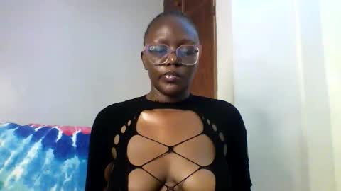 ELLE online show from 01-11-26, 10:31