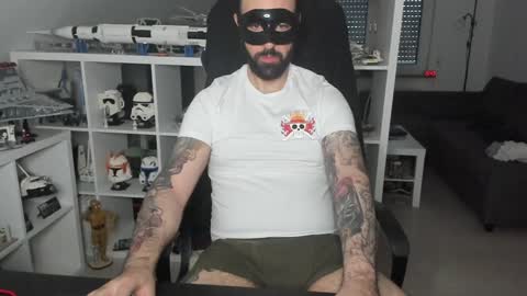 Snapshot of dirtybalws chatting on 12-14-24, 02:42 Robert online show from 12-14-24, 02:42