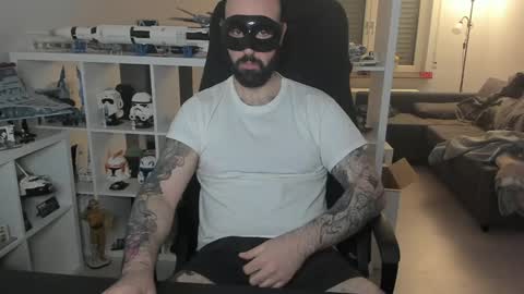 Snapshot of dirtybalws chatting on 12-21-24, 07:27 Robert online show from 12-21-24, 07:27