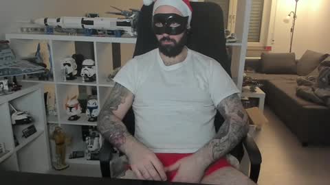 Snapshot of dirtybalws chatting on 12-22-24, 11:41 Robert online show from 12-22-24, 11:41