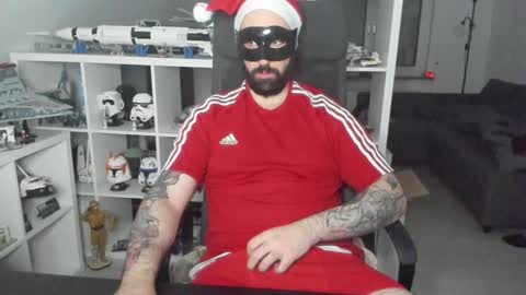 Snapshot of dirtybalws chatting on 12-24-24, 06:44 Robert online show from 12-24-24, 06:44