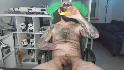 Snapshot of dirtybalws chatting on 02-12-25, 03:27 Robert online show from 02-12-25, 03:27