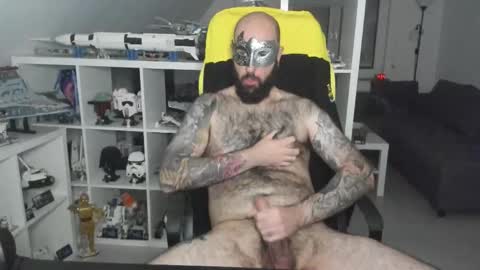 Snapshot of dirtybalws chatting on 10-17-25, 02:37 Robert online show from 10-17-25, 02:37