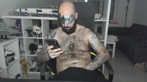 Snapshot of dirtybalws chatting on 10-26-25, 02:06 Robert online show from 10-26-25, 02:06