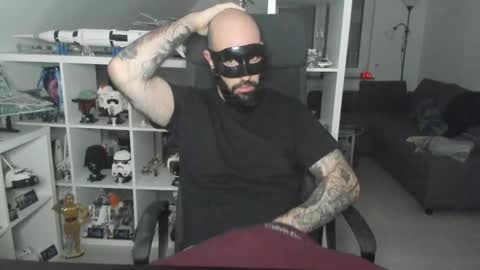 Snapshot of dirtybalws chatting on 11-03-25, 01:40 Robert online show from 11-03-25, 01:40