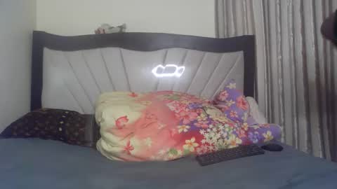 Snapshot of dirtybugg chatting on 02-04-26, 11:49 dirtybugg online show from 02-04-26, 11:49