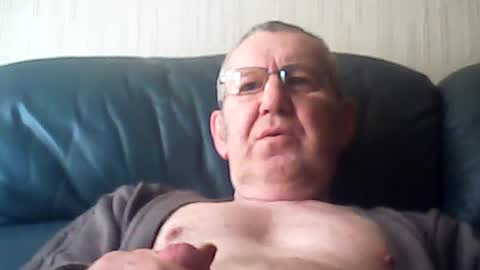 Snapshot of discovery63 chatting on 06-14-26, 09:55 discovery63 online show from 06-14-26, 09:55