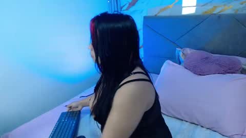 disyamil_pineda online show from 05-03-26, 03:56