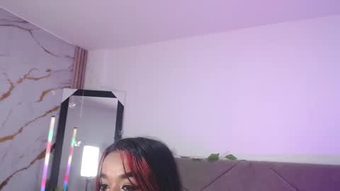 disyamil_pineda online show from 05-16-26, 10:36