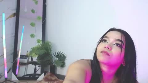 disyamil_pineda online show from 06-10-26, 02:56