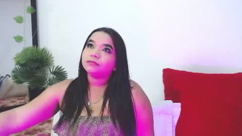 disyamil_pineda online show from 06-25-26, 02:44