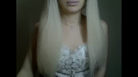 DitaMilton online show from 01-19-25, 07:47